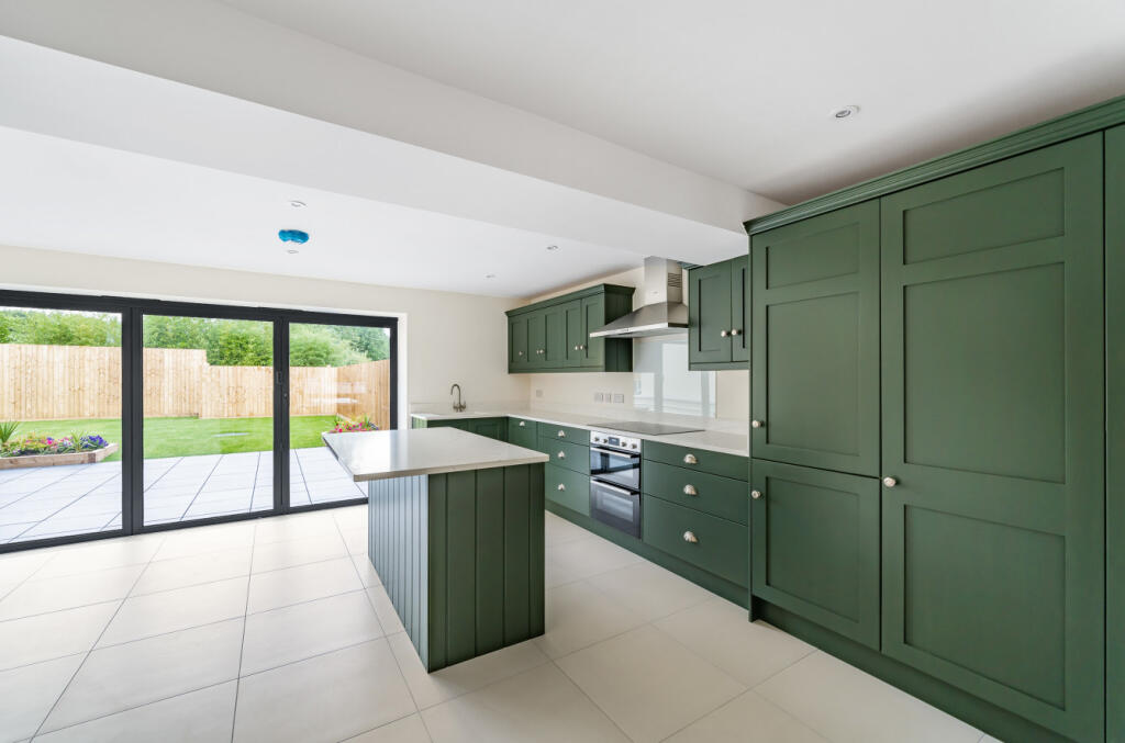 House in Peasedown St. John, Bath and North East Somerset - View 2