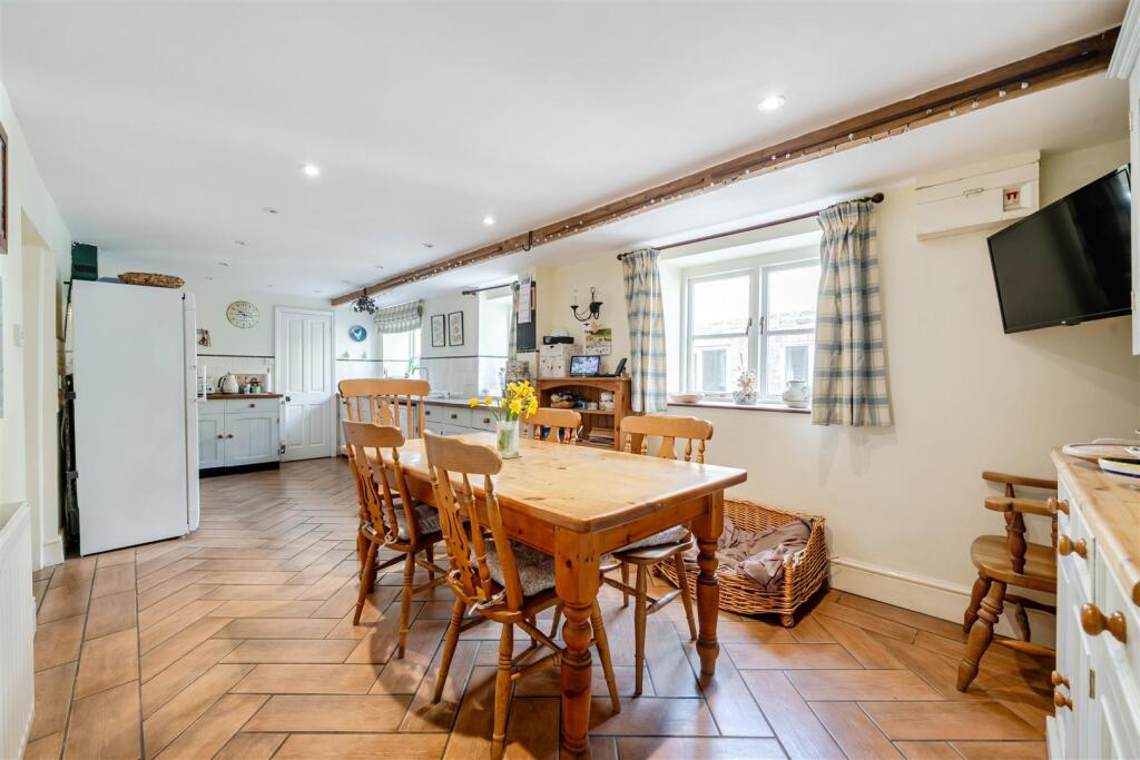 Additional image 35 of 56 Queen Street, Tintinhull, Yeovil