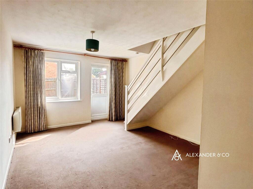 Magpie Way, Winslow photo 2