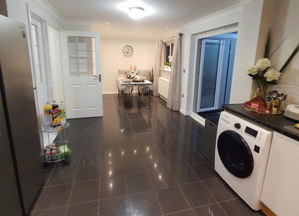 House in Manchester, Greater Manchester - More