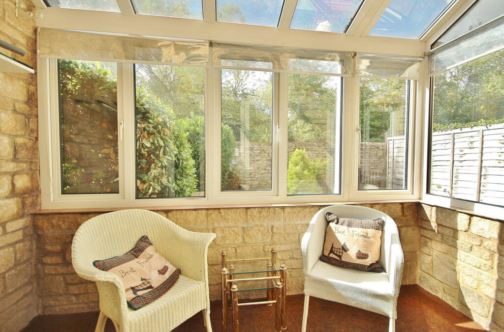 House in West Oxfordshire, Cogges, Witney - More