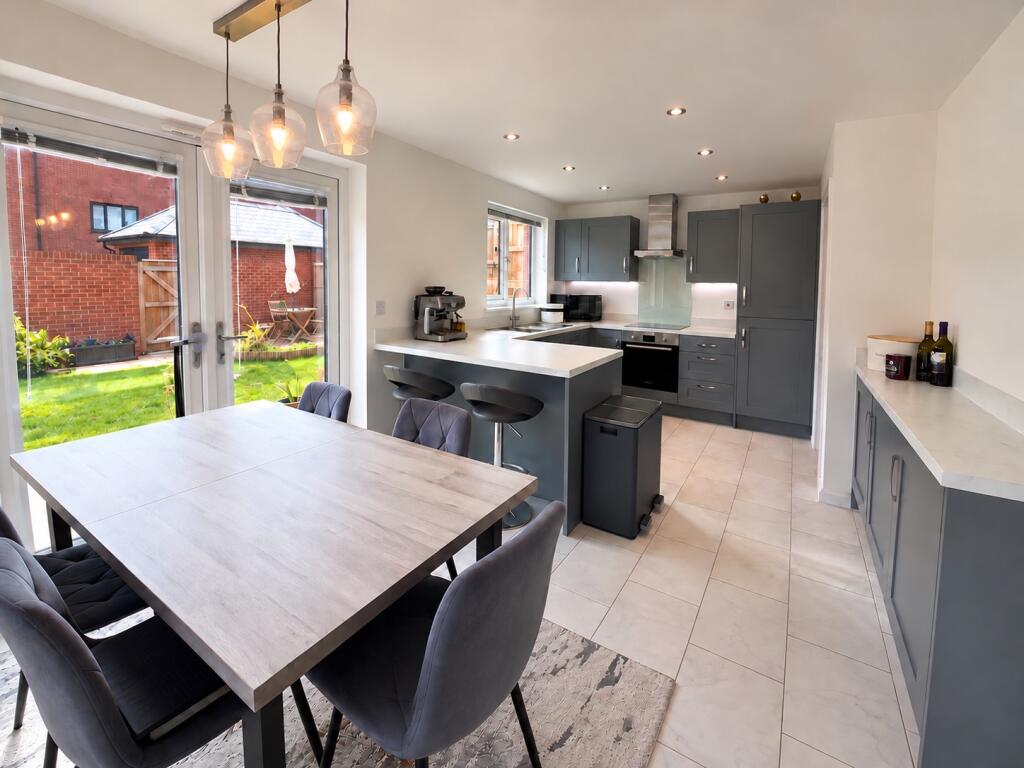 House in Teignbridge, Exminster - View 2