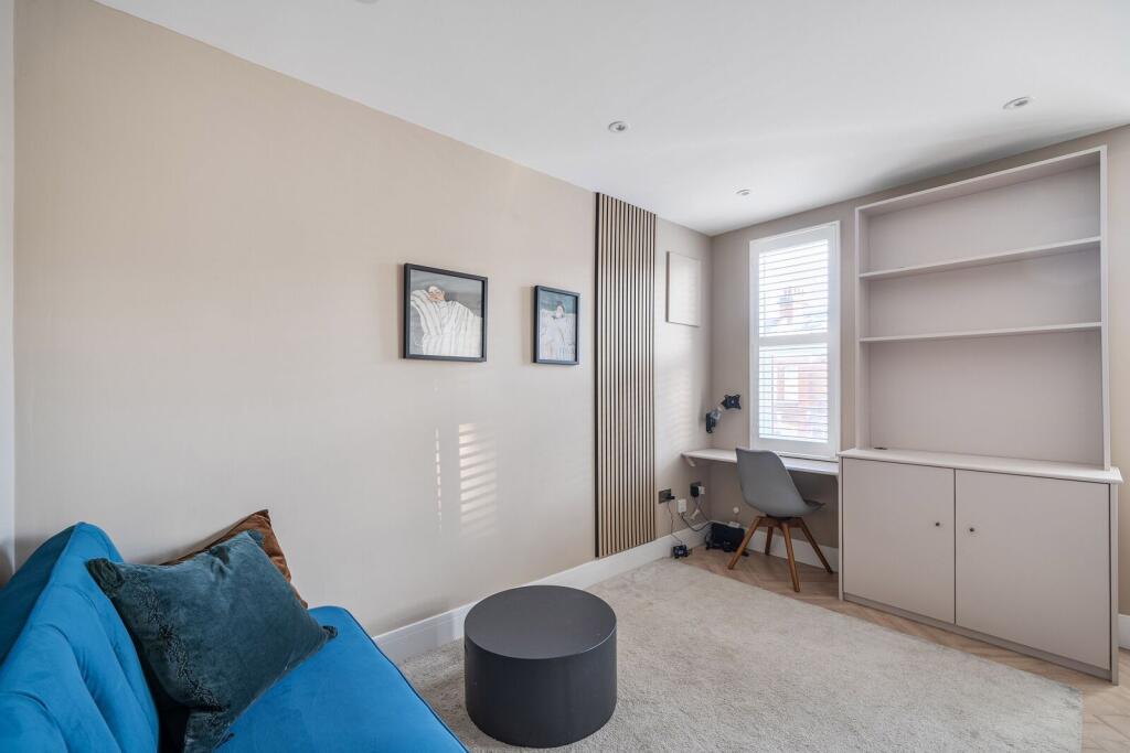 Main image of property: Kingston Road, Raynes Park, London, SW20