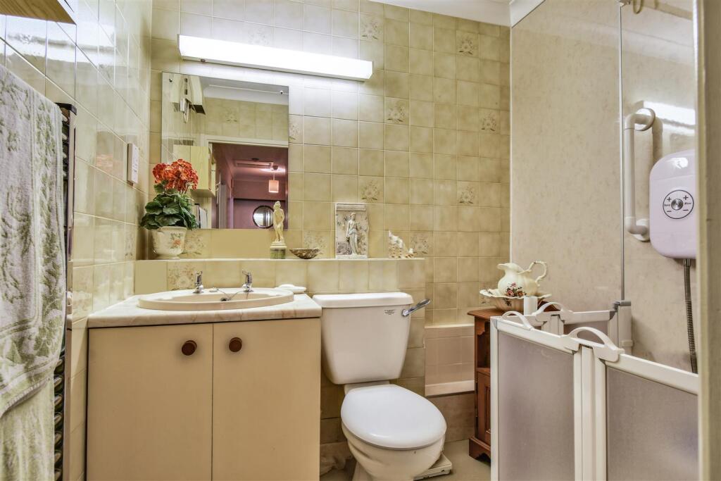 Apartment in York - More