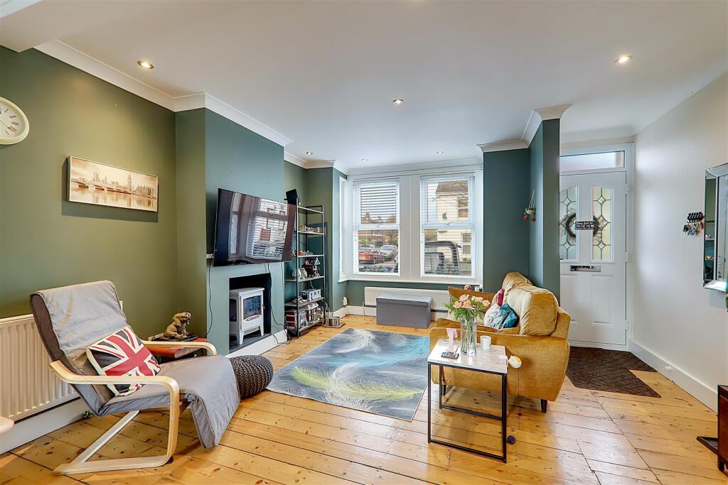 House in Worthing, West Sussex - View 2