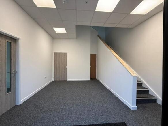 113 London Road interior 10.jpg