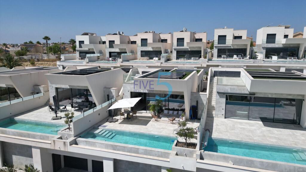 Main image of property: Valencia, Alicante, Ciudad Quesada
