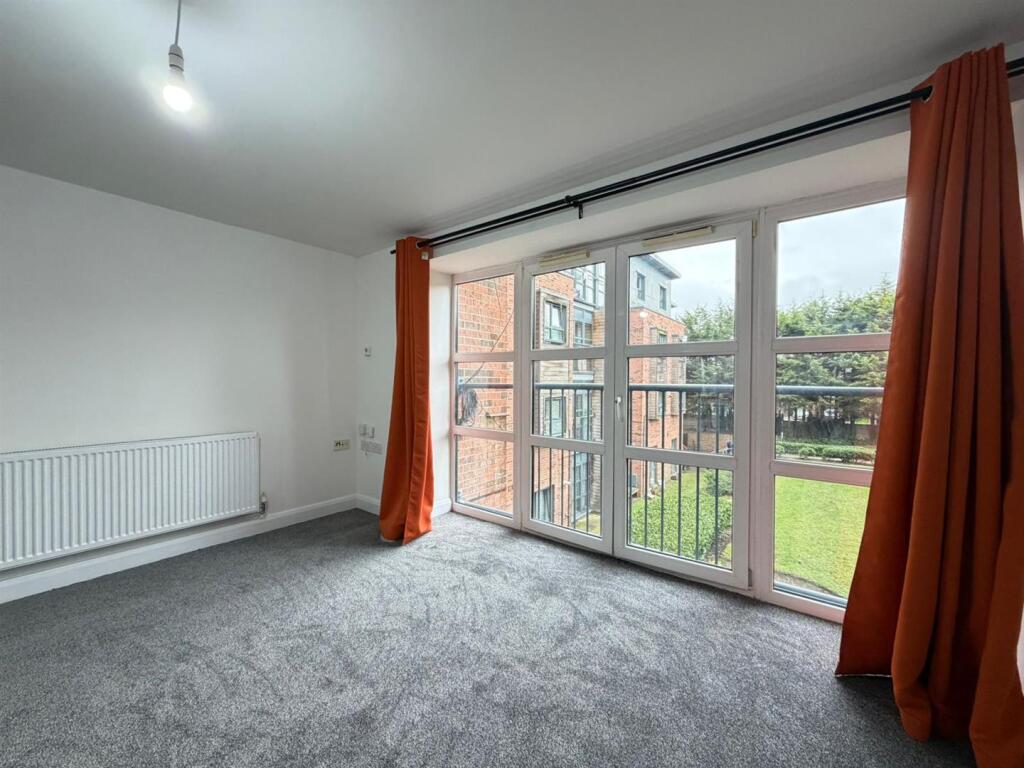 Apartment in Manchester - More