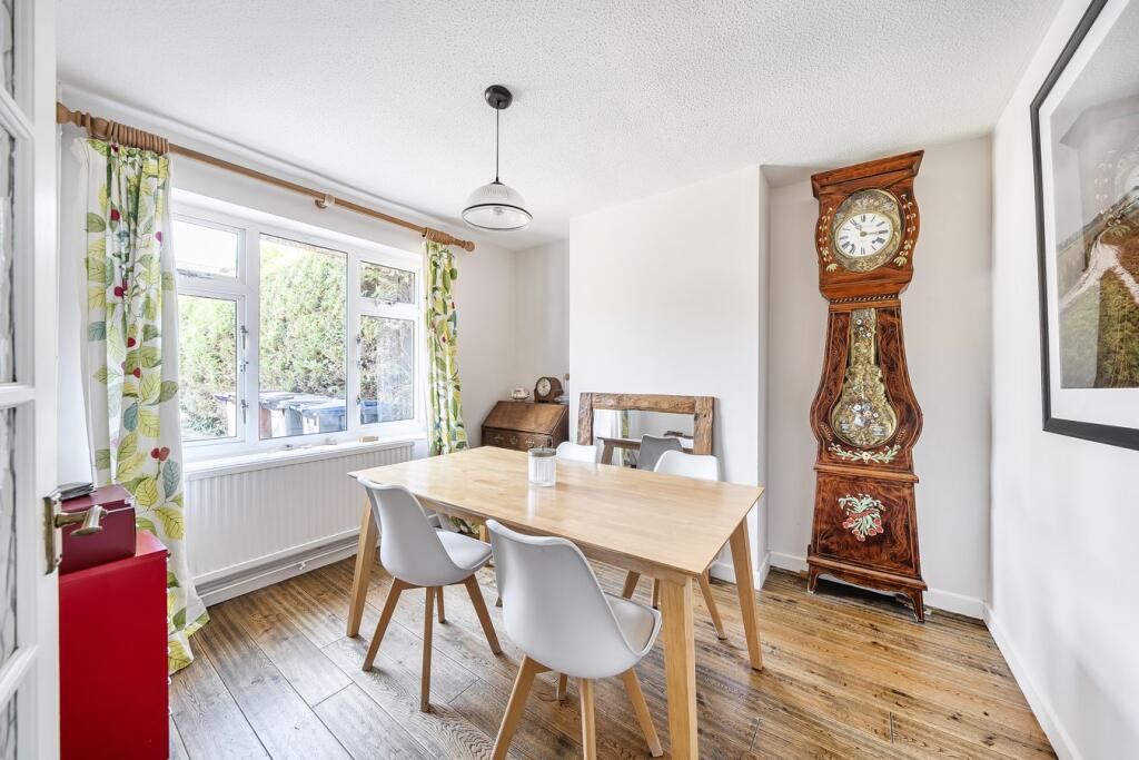 House in North Hertfordshire, Hertfordshire - View 4