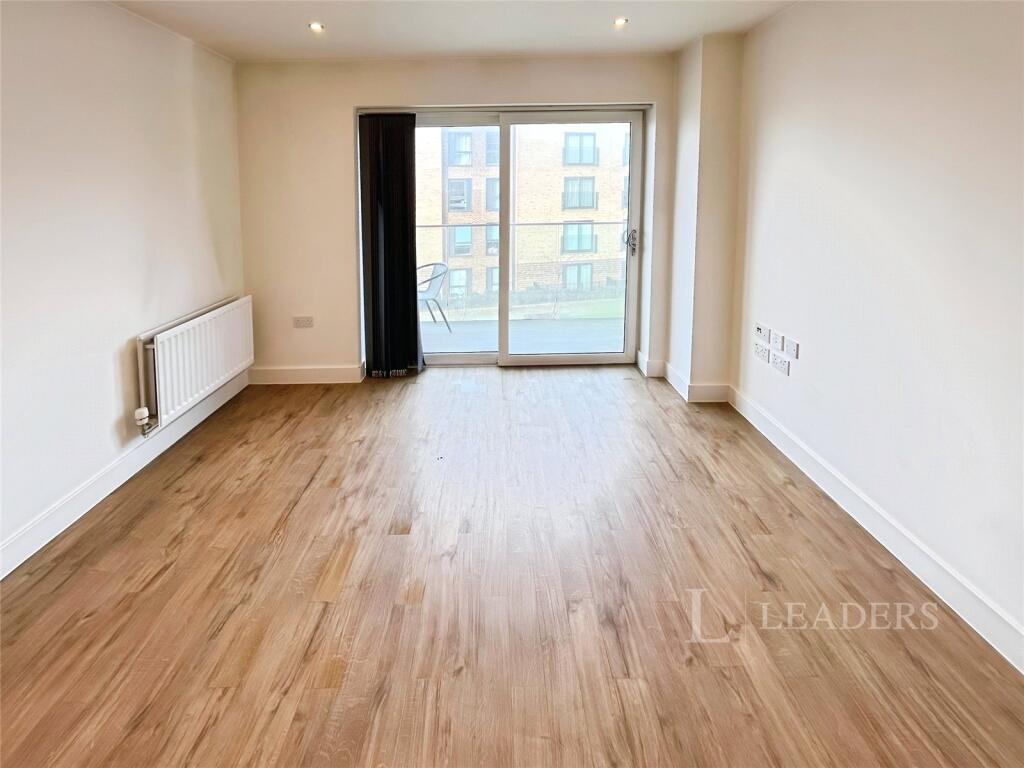 Apartment in Bedfordshire, Luton - View 5