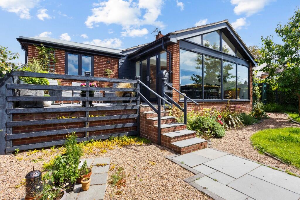 Main image of property: Macklin Close, Hungerford, Berkshire, RG17 0BY