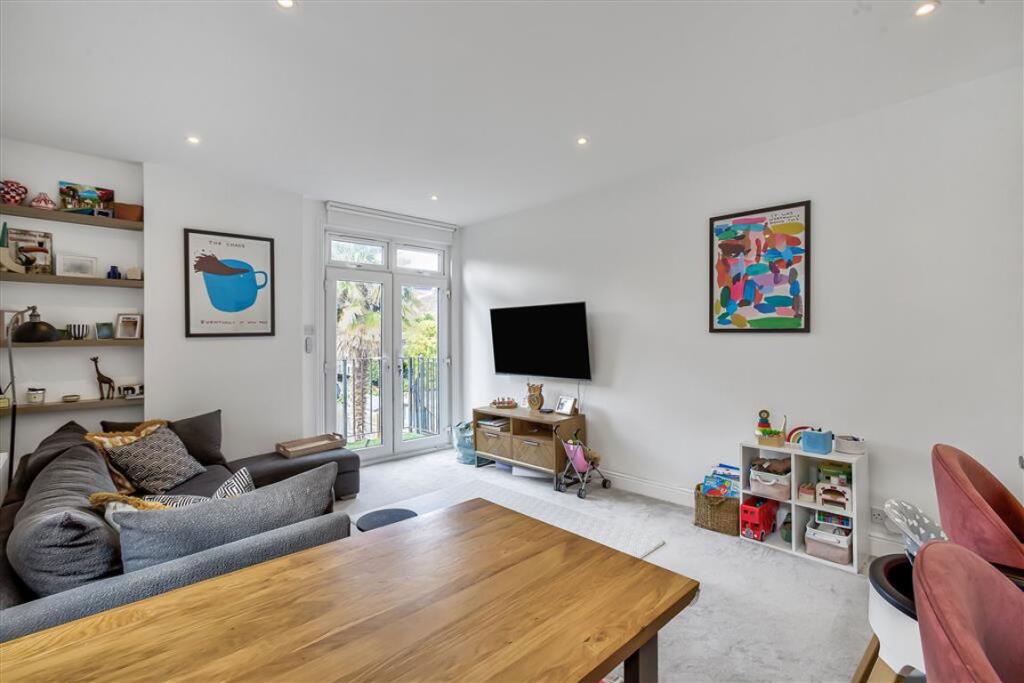 Apartment in London - View 2