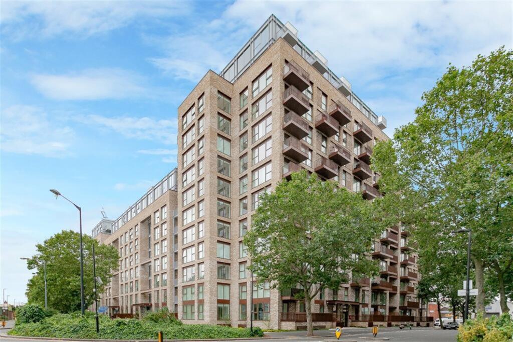 Main image of property: Thames Road, London E16