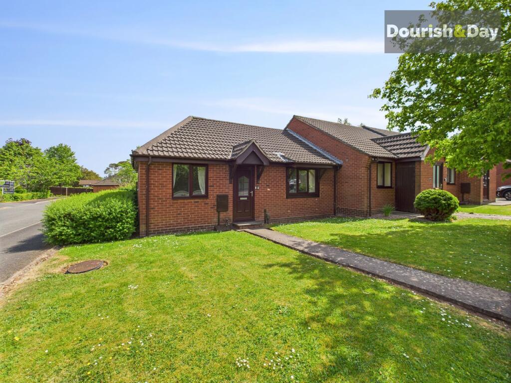 2-bed bungalow on Lilleshall Way, Stafford, ST17, £120,000