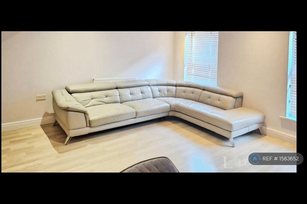 Main image of property: Auction House Courtyard, Luton, LU1