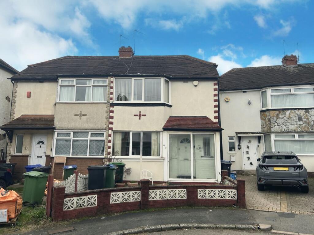 Main image of property: 8 St. Pauls Crescent, West Bromwich, B70 0TR