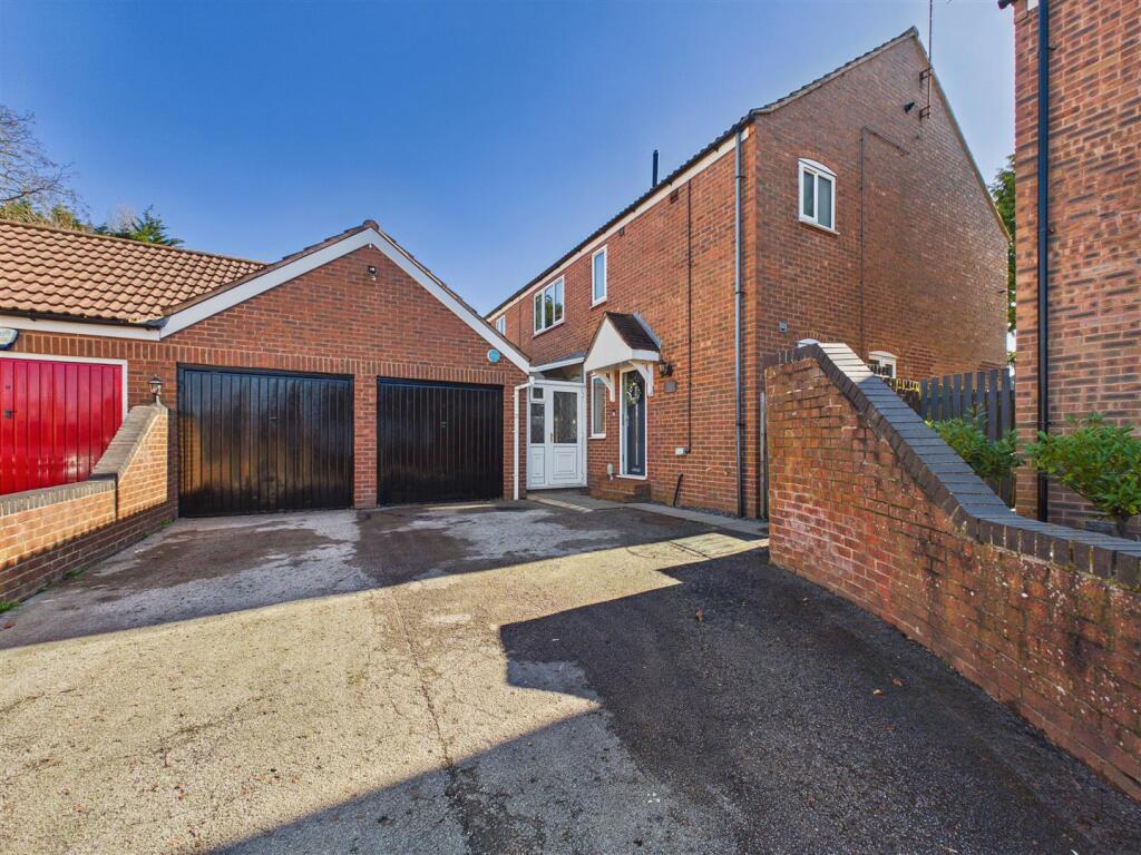 Main image of property: The Willows, Boothferry Road, Hessle