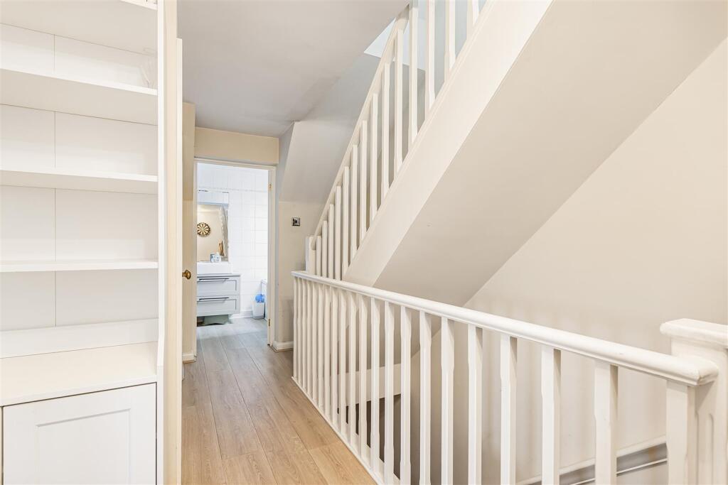 Apartment in Stevenage - More