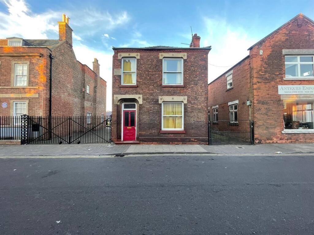 Main image of property: High Street, BOSTON