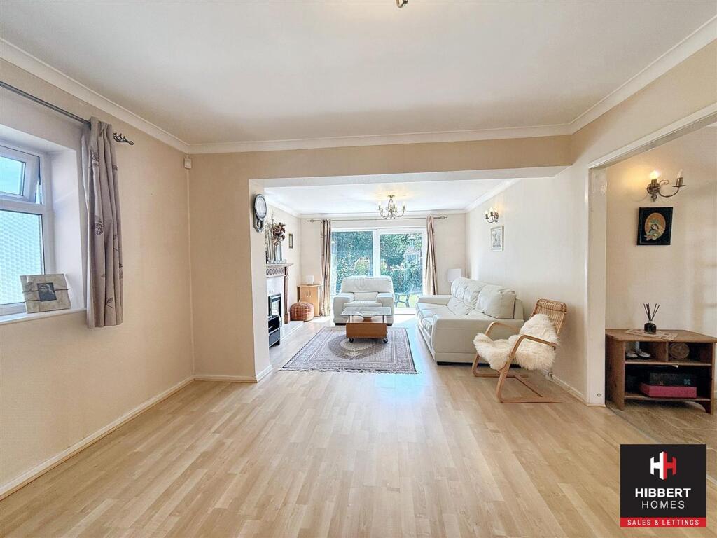Langdale Road, Bramhall, SK7 photo 3