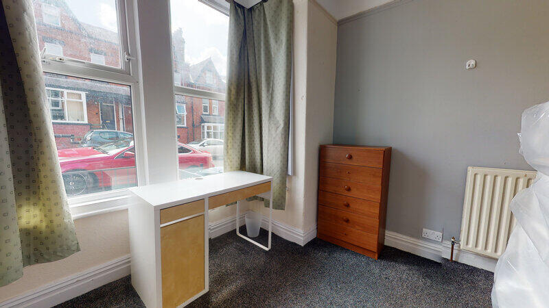 7 bedroom end of terrace house for rent