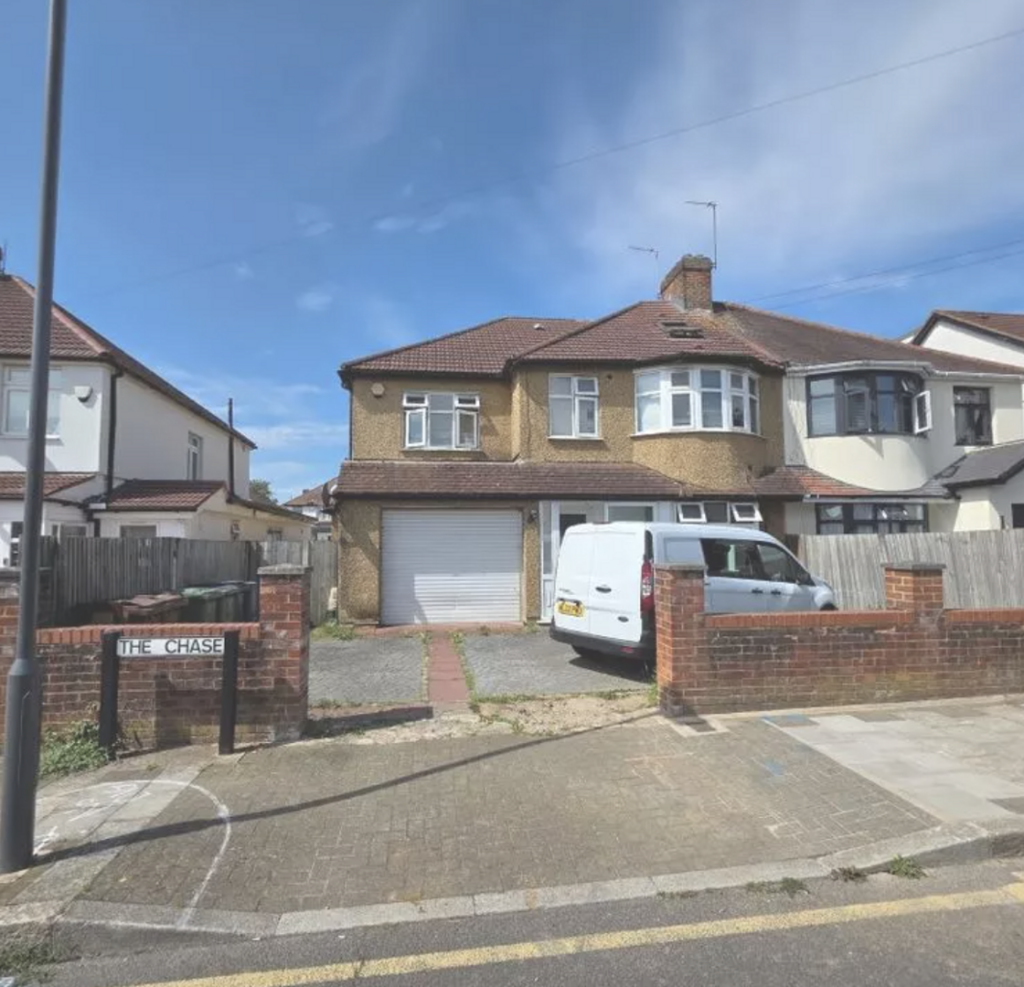 Main image of property: The Chase, Edgware