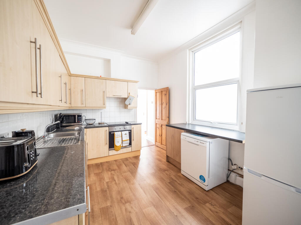 House in Portsmouth - View 4