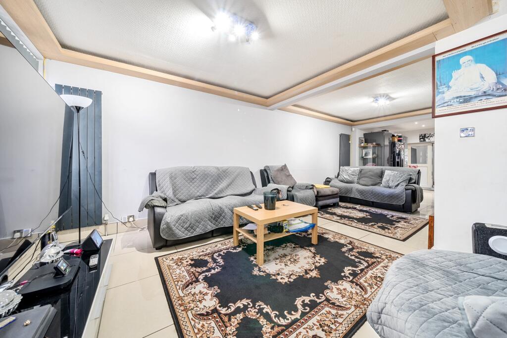 House in Southall - View 2