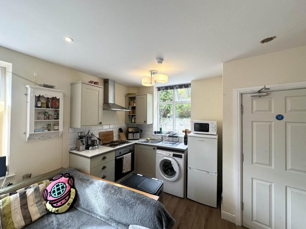 Apartment in Leeds - View 4