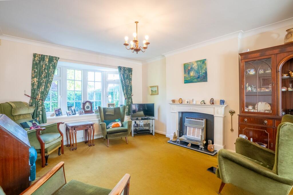 North Lane, Roundhay, Leeds, LS8 photo 2