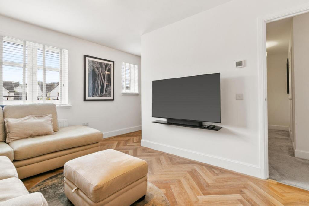 Apartment in Barrhead, Springhill - View 5