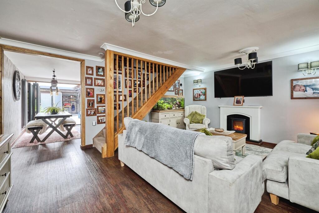 House in Peterborough, Orton Waterville - More