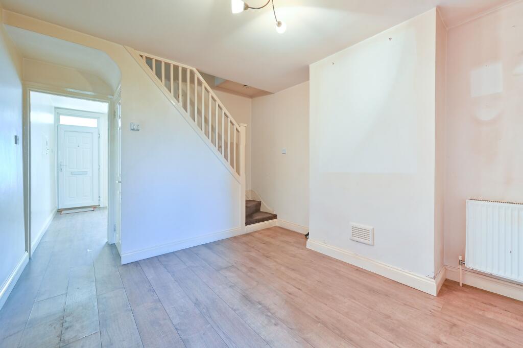 House in Harrow - View 5