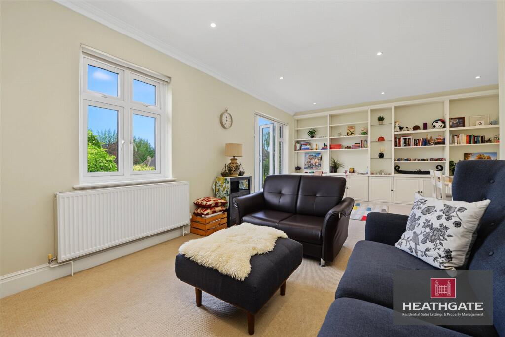 Apartment in London - More