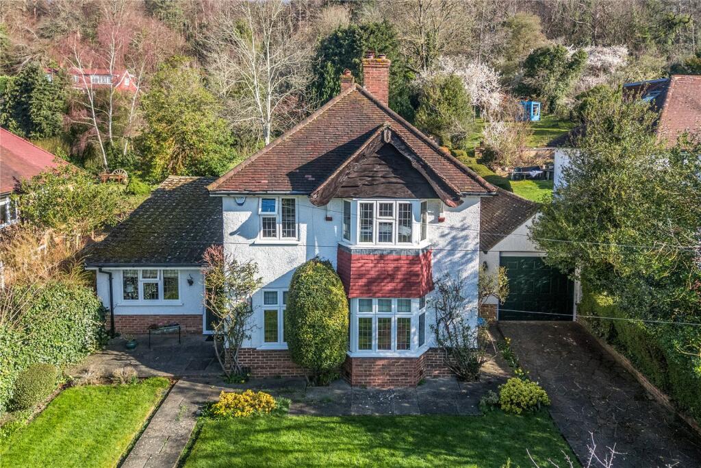 Main image of property: Ballards Way, South Croydon, CR2