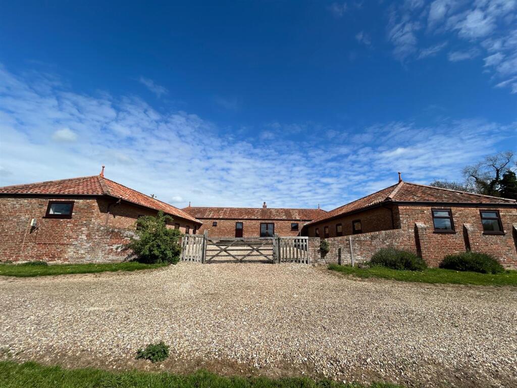 Main image of property: Muckton Road, Authorpe, Louth