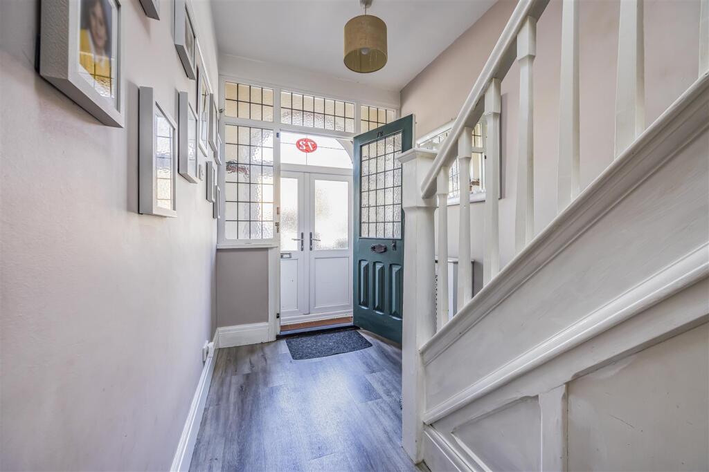 House in Portsmouth - View 3
