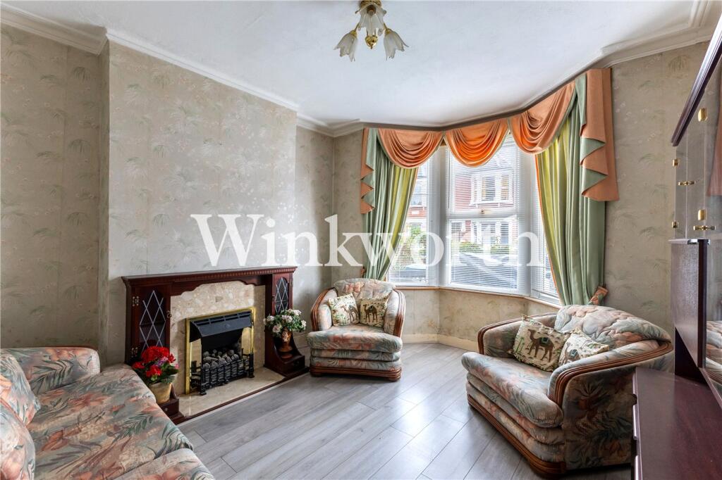 House in London - View 2