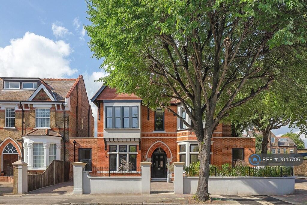 Main image of property: Gordon Road, London, W13