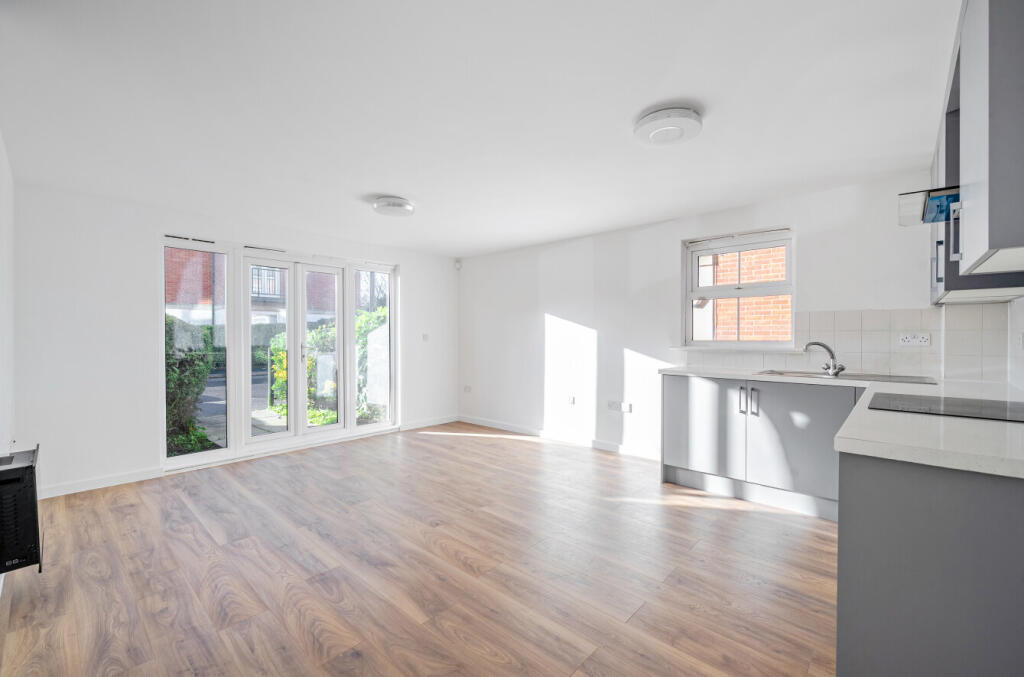 Cirrus Drive, Shinfield, Reading photo 2
