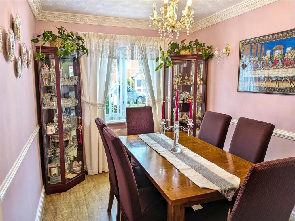 House in Hull - View 4