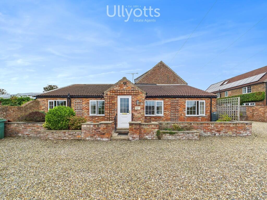 2-bed bungalow on Bempton Lane, Flamborough, £200,000