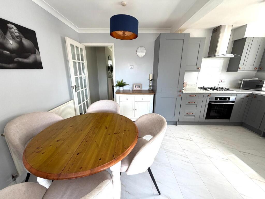 House in Bath - View 5