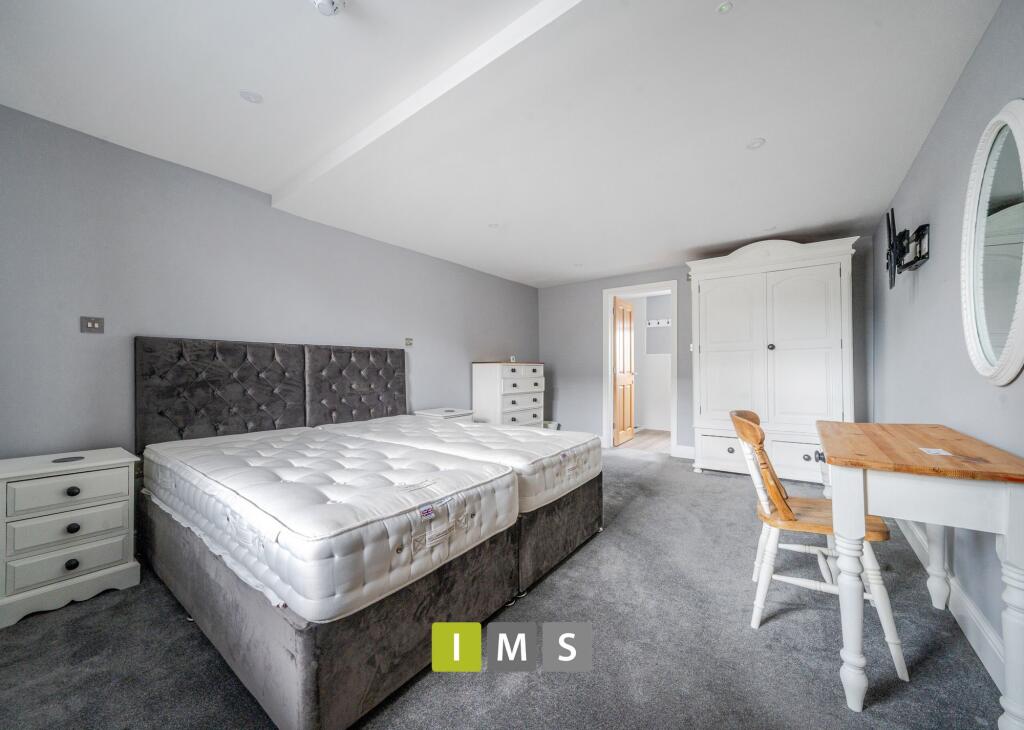 Main image of property: Kings End, Bicester, OX26