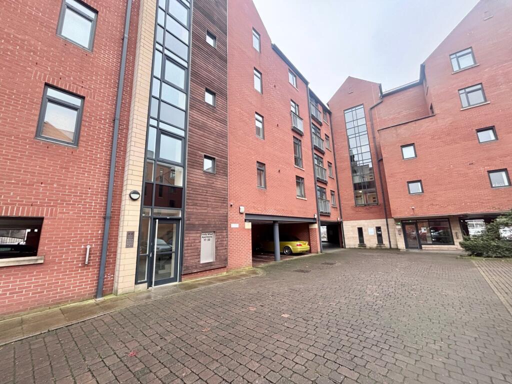 Main image of property: High Street, HULL