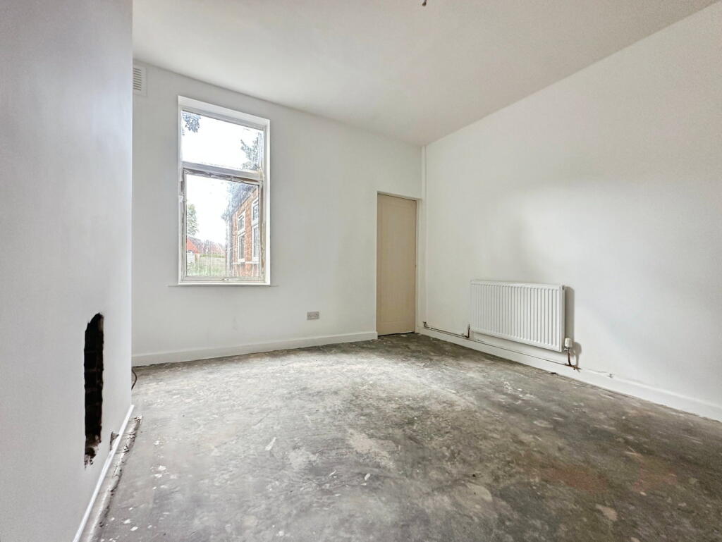 House in Wolverhampton - View 4