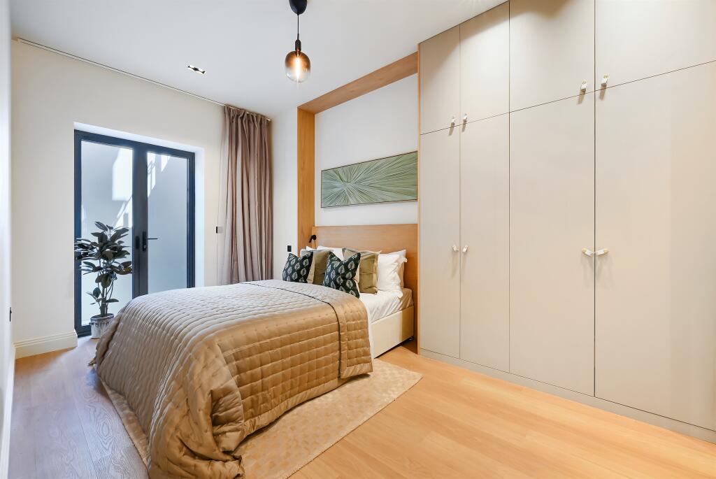 Main image of property: Creswick Road, London