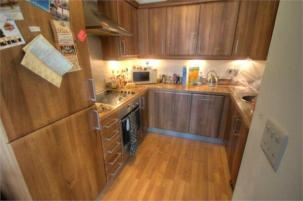 Apartment in Newcastle upon Tyne - View 4