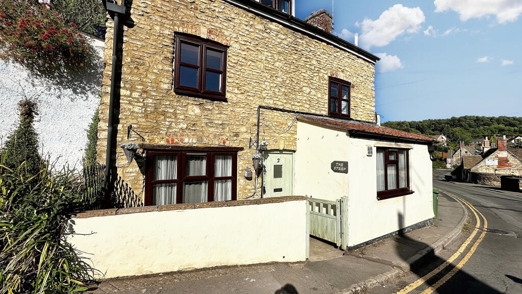 Main image of property: Potters Pond, Wotton-under-Edge, Gloucestershire, GL12 7HF, GB