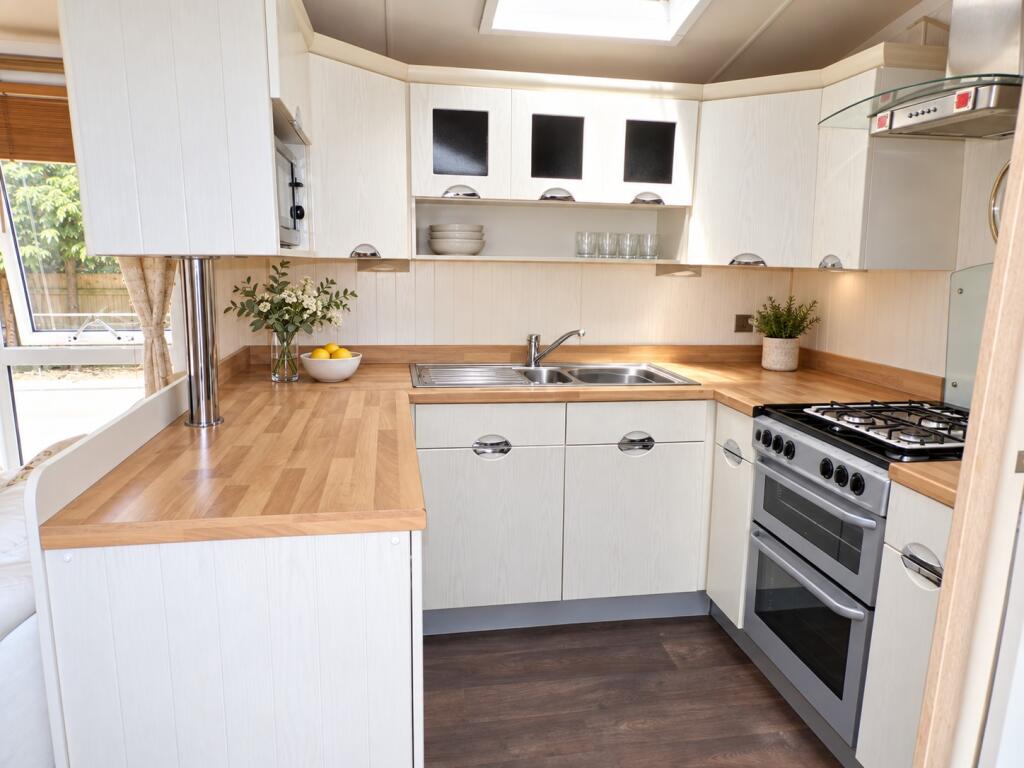 House in Landford, Wiltshire - View 4